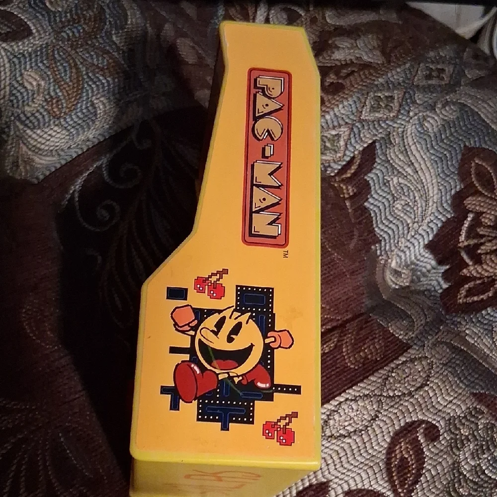 Retro Handheld Game - Yellow